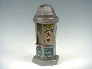 Lot 716 - DIVERS (1)