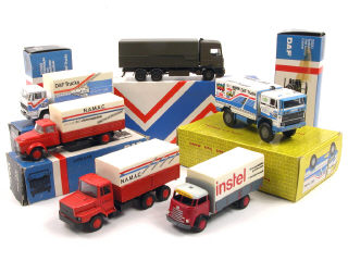 Lot 365 - LION-CAR & PORTEGIES (6)