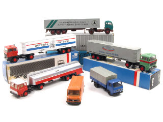 Lot 364 - LION-CAR & DIVERS (6)
