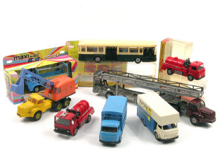 Lot 410 - NOREV (8)