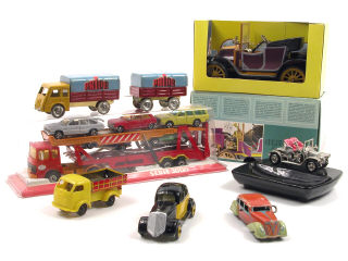 Lot 97 - DIVERS (14)