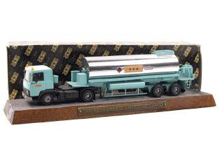 Lot 200 - DIVERS (1)