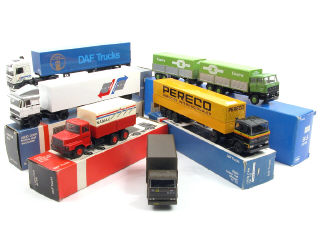 Lot 368 - LION-CAR & TEKNO (6)