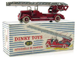 Lot 327 - DINKY TOYS FRANCE (1)