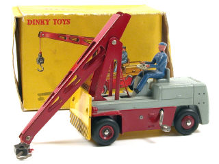 Lot 351 - DINKY TOYS (FRANCE) (1)