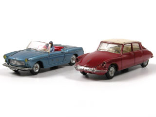 Lot 419 - DINKY TOYS (FRANCE) (2)