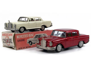 Lot 453 - DIVERS & Y (2)