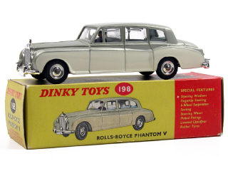 Lot 983 - DINKY TOYS GB (1)
