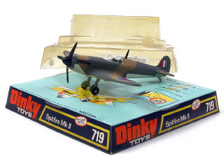 Lot 310 - DINKY TOYS GB (1)