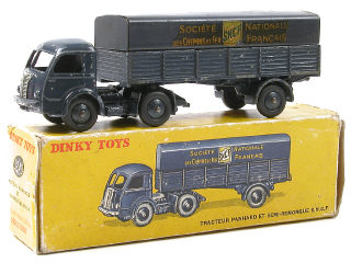 Lot 132 - DINKY TOYS (FRANCE) (1)