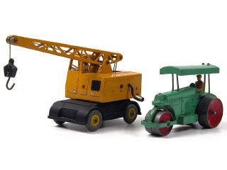 Lot 315 - DINKY TOYS GB (2)