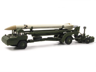 Lot 305 - DINKY TOYS (GB) (1)