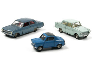 Lot 212 - DINKY TOYS (FRANCE) (3)