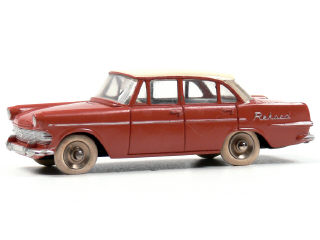 Lot 297 - DINKY TOYS (FRANCE) (1)