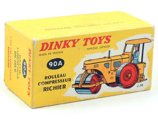 Lot 179 - DINKY TOYS FRANCE (1)