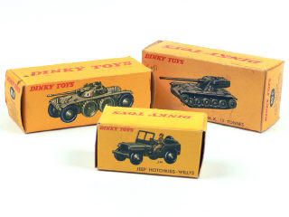 Lot 385 - DINKY TOYS FRANCE (3)