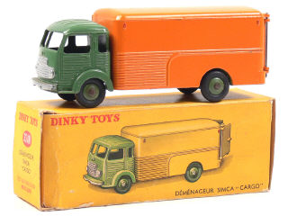 Lot 318 - DINKY TOYS (FRANCE) (1)