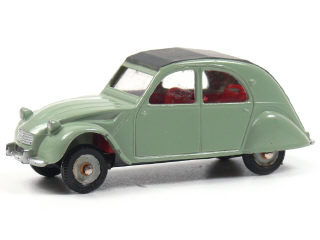 Lot 304 - DINKY TOYS FRANCE (1)
