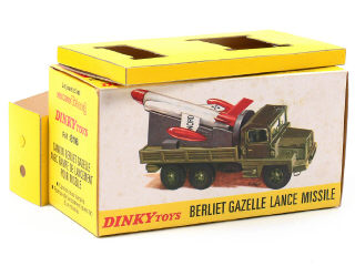 Lot 241 - DINKY TOYS FRANCE (1)