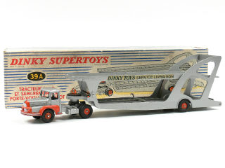 Lot 212 - DINKY TOYS (FRANCE) (1)