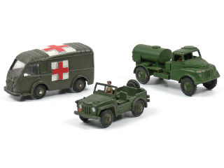 Lot 245 - DINKY TOYS (3)