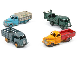 Lot 289 - DINKY TOYS FRANCE (4)