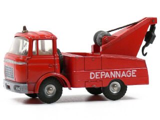 Lot 226 - DINKY TOYS FRANCE (1)