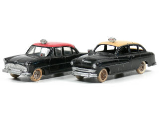 Lot 253 - DINKY TOYS FRANCE (2)