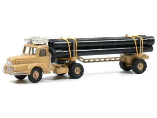 Lot 213 - DINKY TOYS (FRANCE) (1)