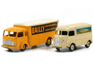 Lot 256 - DINKY TOYS FRANCE (2)