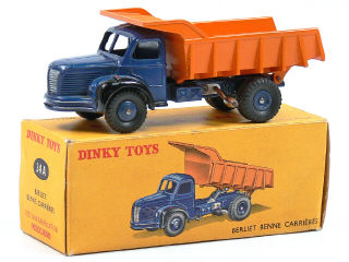 Lot 1178 - DINKY TOYS FRANCE (1)