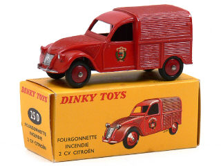 Lot 1156 - DINKY TOYS FRANCE (1)