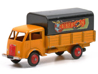 Lot 1104 - DINKY TOYS FRANCE (1)