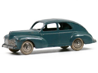 Lot 924 - DINKY TOYS FRANCE (1)