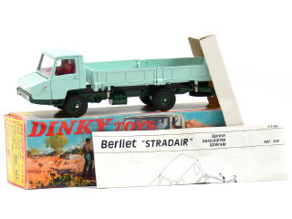 Lot 1232 - DINKY TOYS FRANCE (1)