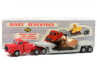 Lot 1462 - DINKY TOYS GB (1)