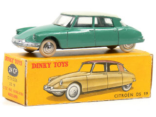 Lot 873 - DINKY TOYS (FRANCE) (1)