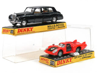 Lot 1490 - DINKY TOYS (GB) (2)
