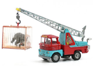 Lot 598 - CORGI TOYS (GB) (1)