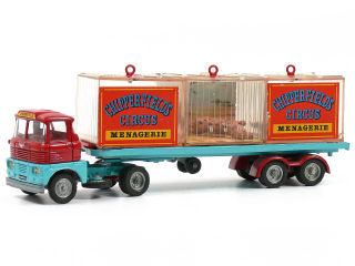 Lot 597 - CORGI TOYS (GB) (1)