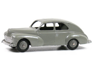 Lot 923 - DINKY TOYS FRANCE (1)