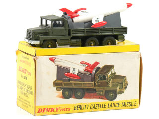 Lot 1267 - DINKY TOYS FRANCE (1)