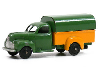 Lot 1124 - DINKY TOYS FRANCE (1)