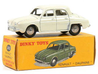 Lot 881 - DINKY TOYS (FRANCE) (1)