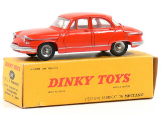 Lot 994 - DINKY TOYS FRANCE (1)