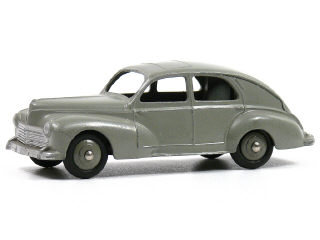 Lot 914 - DINKY TOYS (FRANCE) (1)