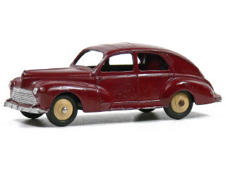 Lot 919 - DINKY TOYS (FRANCE) (1)