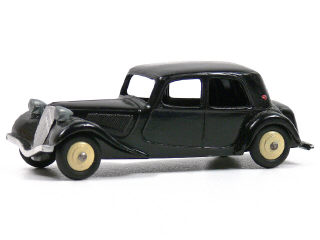 Lot 908 - DINKY TOYS FRANCE (1)