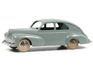 Lot 928 - DINKY TOYS FRANCE (1)
