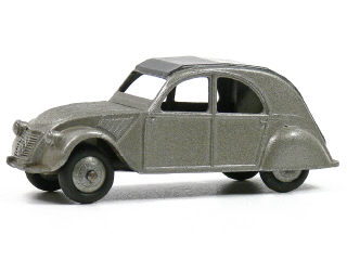 Lot 931 - DINKY TOYS FRANCE (1)